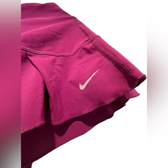 ✔️ Women’s Nike skirt - Picture 2 of 8